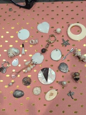 White Shell Charm Pendant Necklace "Shells"